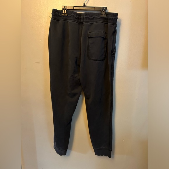 Everlane pants - black 100% cotton pull on style with jogger cuff - Picture 5 of 12